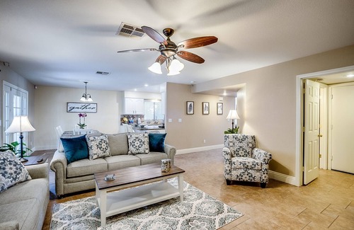 Black Mountain House | Stylish 4 BR Home with Pool, Spa & RV Parking - Guest Rated 9.8