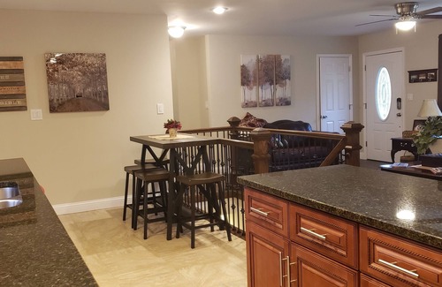 Fairfield House | Family-Friendly 5-Star Retreat with Pet and Kitchen Amenities