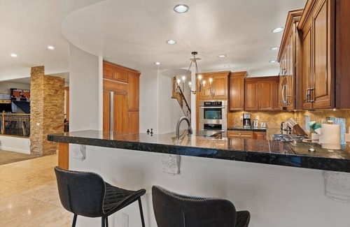 Arrowhead Ranch House | Elegant Arrowhead Retreat with Pool & Golf Course Access