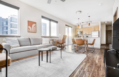 Old Ballard Apartment | Modern Ballard 2BR with Gym & Yoga, Near Farmers Market