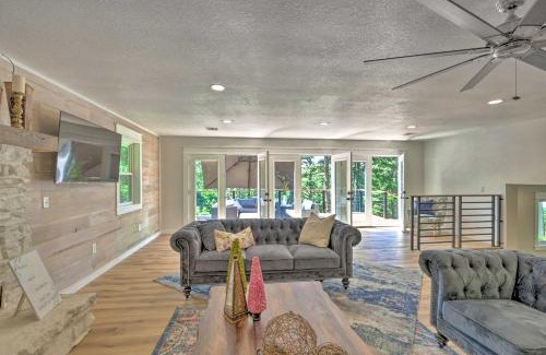 Rogers House | Elegant Cottage with Inviting Lake-View Deck for Families!