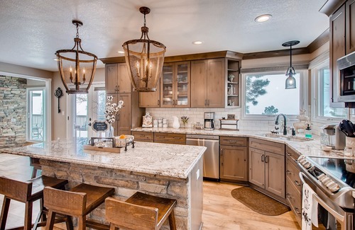 Colorado Springs House | Elegant Country Retreat with Breathtaking Mountain Views