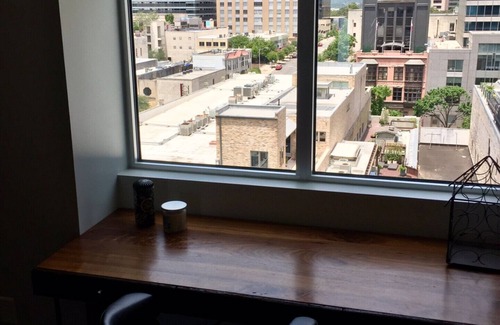 Financial District Condo | Stylish Downtown Condo: Steps from 6th St & Capitol