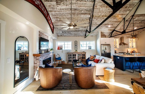 Lewes Apartment | Downtown Suite in Lewes with Ocean Views and Spa Access