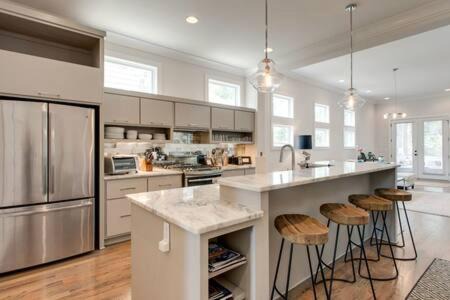 Nashville House | Experience The Astor: Family-Friendly Retreat in 12 South