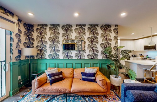 Rolling Mill Hill Condo | Vibrant Downtown Nashville Condo with Pool & Spa Amenities