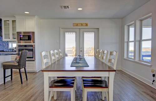 Port Aransas House | Elegant Beach Access Home with Community Pool & Ocean View