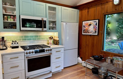 Rocky Point House | Elegant Hotel Experience in Rocky Point with Breakfast Included