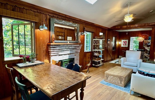 Rocky Point House | Elegant Hotel Experience in Rocky Point with Breakfast Included