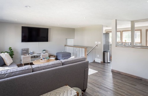 Traverse City House | Modern Oasis with Ocean View & Hot Tub - Rated 10/10!