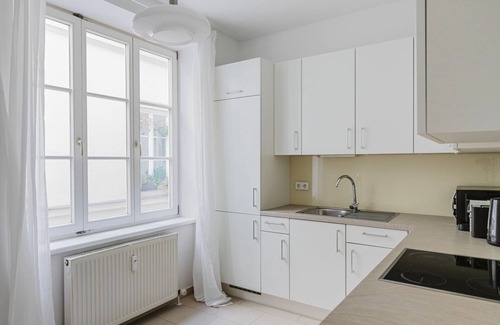 Neubau Apartment | Upscale Neubau 3BR w/Elevator & W/D, by Blueground