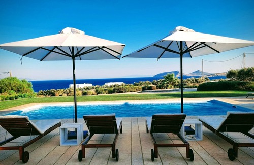 Paros Villa | Elegant Seaside Villa with Ocean Views near Naoussa