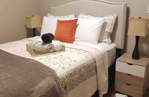 Grande Prairie Apartment | Prime Suite Near Dining, Shopping & Airport - Family Friendly