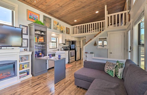 Austin House | Boho-Chic Austin Getaway with Pool & Spa - Guest Rated 9.8