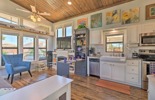 Austin House | Boho-Chic Austin Getaway with Pool & Spa - Guest Rated 9.8