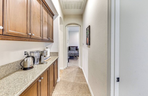 Alessandro Heights Apartment | Upscale Triplex w/Pool Access in Riverside!