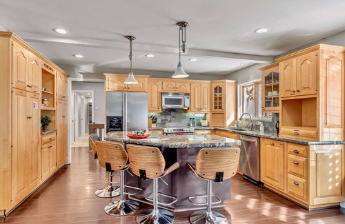 Olympus Cove House | Elegant Retreat with Fireplace & Scenic Views near Ski Resorts