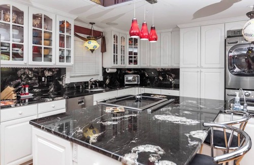 Worcester House | Elegant Zen Retreat with Pool and Spa Amenities