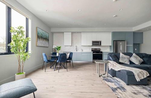 West Congress Apartment | Upstay Brand New Contemporary Apartment near SoCo