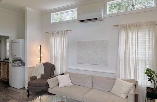 Dripping Springs Apartment | Upstay - Cabin Home in Dreamland