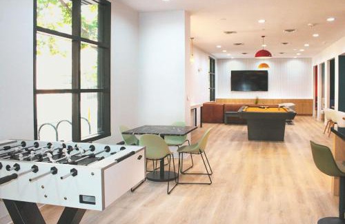 West Campus Apartment | Upstay - Condo with Pool-Gym-Games-BBQ - Walk to UofT