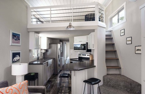 Dripping Springs Cabin | Upstay - Dreamland Cabin with Loft - Near Austin