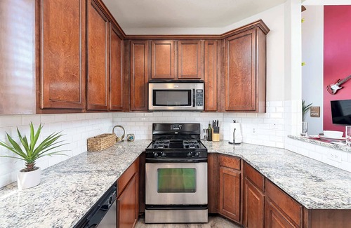 Govalle House | Family-Friendly Upstay in East Austin, Steps from Downtown