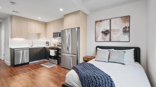 West Congress Apartment | Upstay Modern Studio Near South Congress Avenue