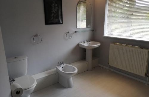 Kemsing Bed & Breakfast | Family-Friendly UPTHEDOWNS B&B with High Guest Ratings