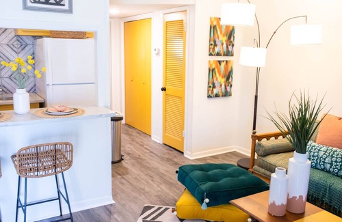 Cullman Apartment | Inviting Uptown@ 8th Street - Unit 302 with Breakfast Included