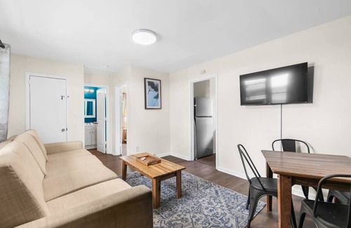 Norwood Apartment | Uptown Apartment: Family-Friendly Retreat Near Parks