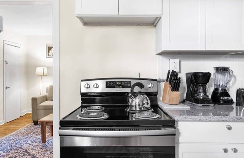 Norwood House | Uptown Apartment, Near Parks! The Bricks Unit 1