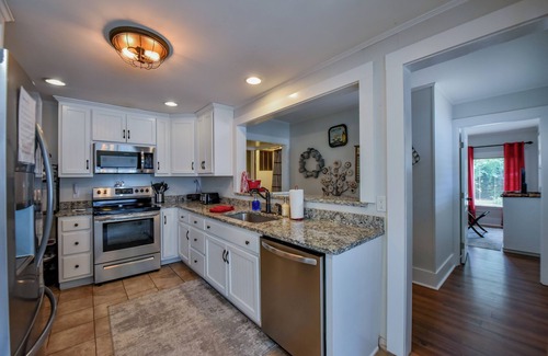 Forest Lake House | Prime Uptown Bama House - Steps from Stadium & Downtown