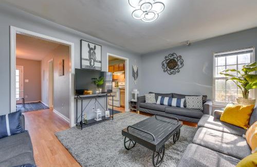 Enderly Park House | Family-Friendly Uptown Charlotte Townhome with Hot Tub