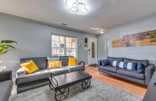 Enderly Park House | Family-Friendly Uptown Charlotte Townhome with Hot Tub
