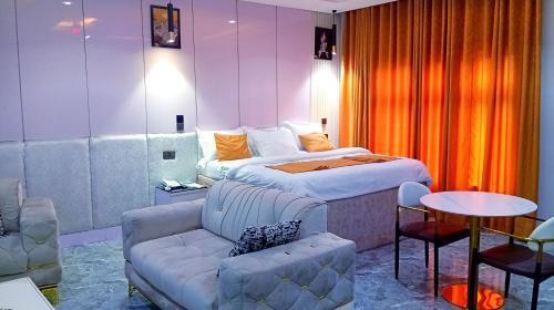 Otefe Hotel | Uptown Life Hotel and Suites