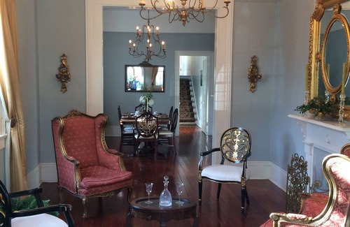 Carrollton Apartment | Convenient Getaway Near Audubon Park & St. Charles Avenue