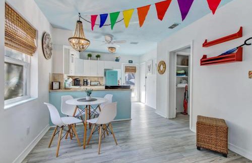 St. Augustine House | Experience Uptown Treasure: Spa Retreat & Pet-Friendly Patio