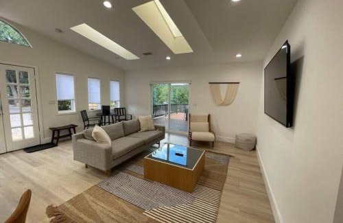 Uptown Sedona House | Relaxing Uptown Vacation Villa with Hot Tub & Scenic Views