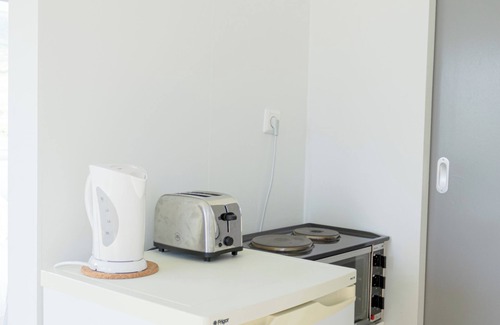 Nordurfjordur House | Urðartindur Guesthouse: Family-Friendly with Kitchen Access