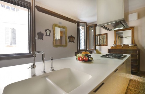 Historic Center Apartment | Guerrazzi Deluxe: Guest Rated 10/10 with Spa & Pet-Friendly
