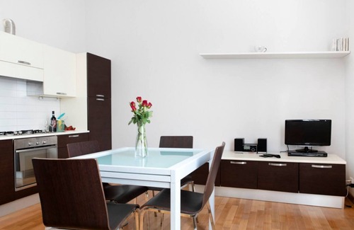 Historic Center Apartment | UR-NEST Marconi 5: Ideal One-Bedroom with Great Amenities