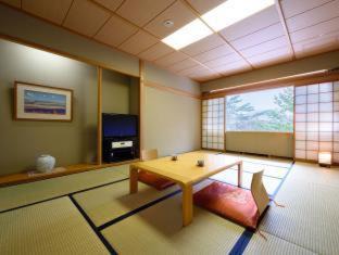 Bandaisan Onsen Resort | Serene Getaway at Urabandai Lake Resort Goshiki no Mori