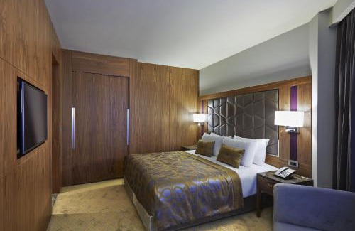 Zeytinburnu Hotel | Discover Uranus Istanbul Topkapi: 5-Star Luxury & Spa