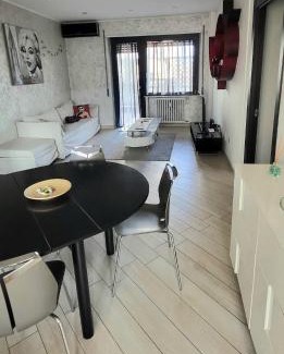 Quartiere XVII Trieste Apartment | Urban Art Suite Spacious and modern apartment