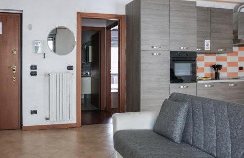 Milan Apartment | Urban Balcony Hideaway - 3 people
