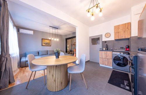 Oborishte Apartment | Urban Elegance Apartment by Park Zaimov