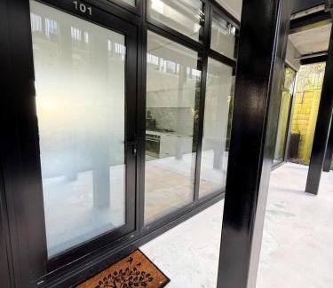 Wellington Apartment | Urban Erskine-Bright and Modern 2 bedrooms apartment