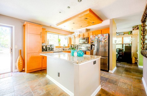 Charlotte House | Urban Escape: Hot Tub Oasis Near Uptown with 9.4 Rating!