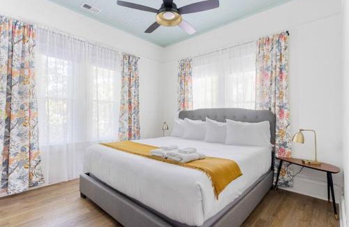 Columbia House | Inviting Urban Farmhouse for 8 - Pet Friendly Retreat